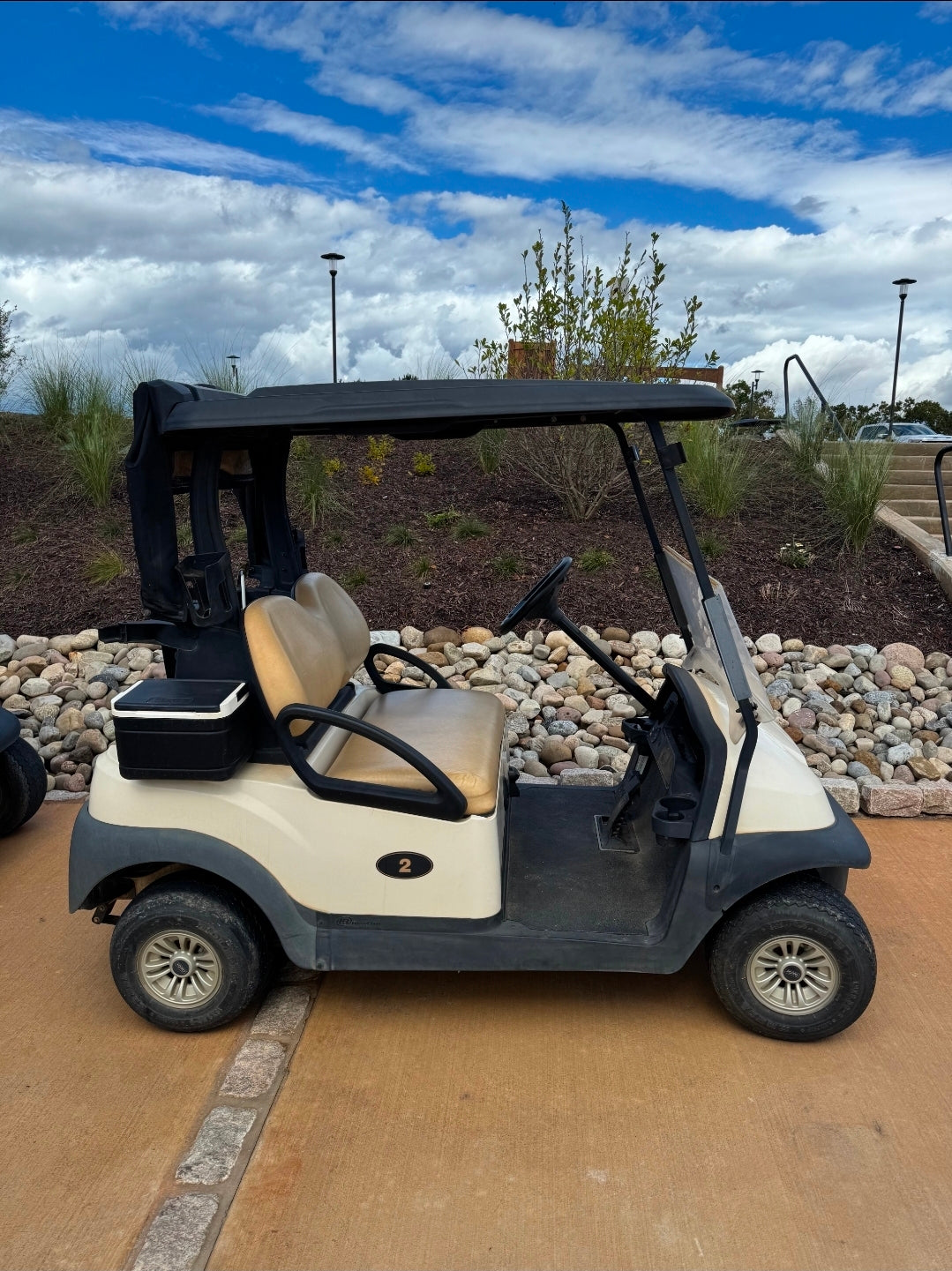 Club CarPrecedentGas EFIBeige