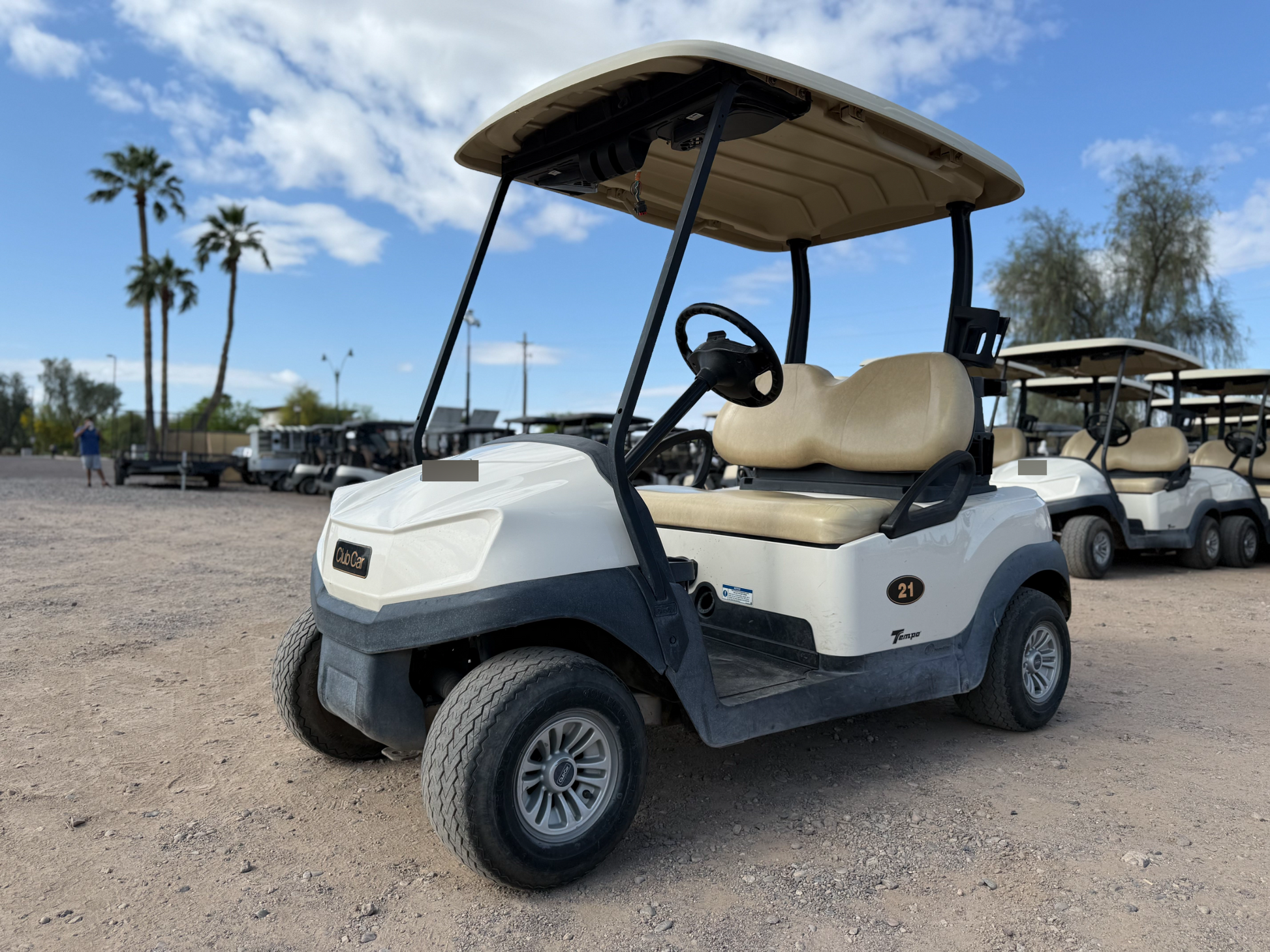 Club CarTempoElectricWhite