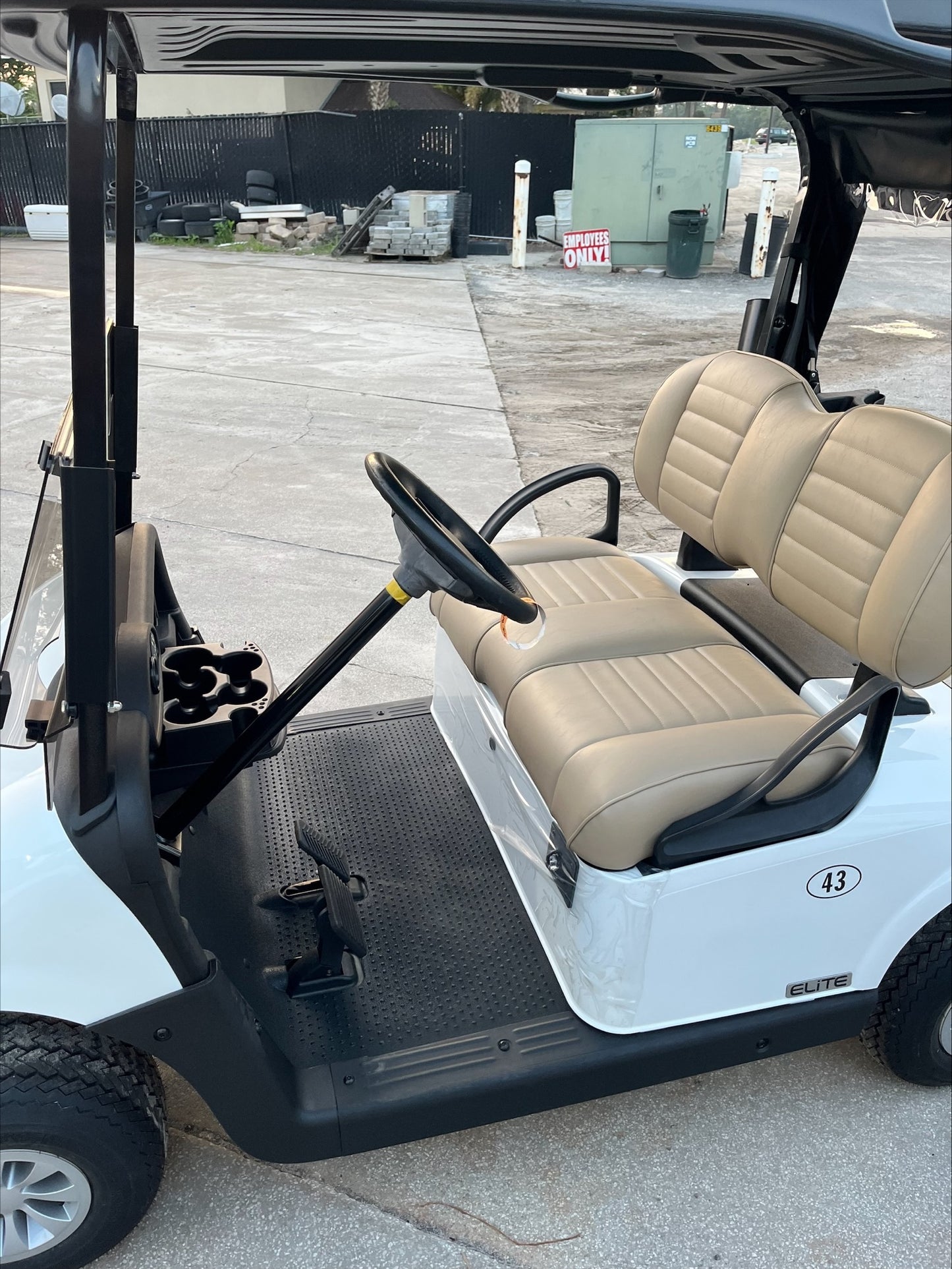 EZGO RemanufacturedRXV EliteLithiumWhite
